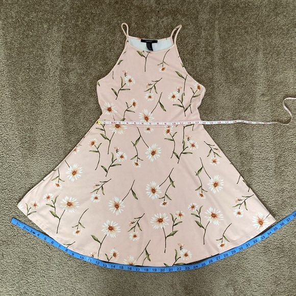Forever 21 blush pink with white floral large print halter dress, medium - Picture 8 of 12